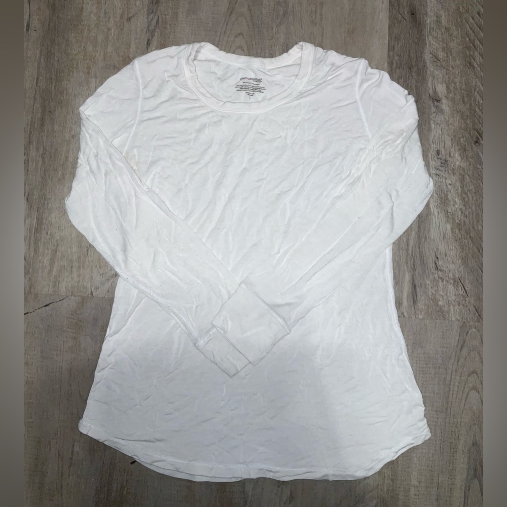 (Bin 36)  Warm essentials “software and stretch” crew neck long sleeve- L